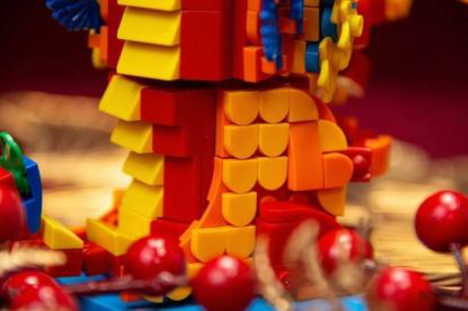 Zodiac Dragon — Majesty in Bricks | 生肖龍積木擺件
